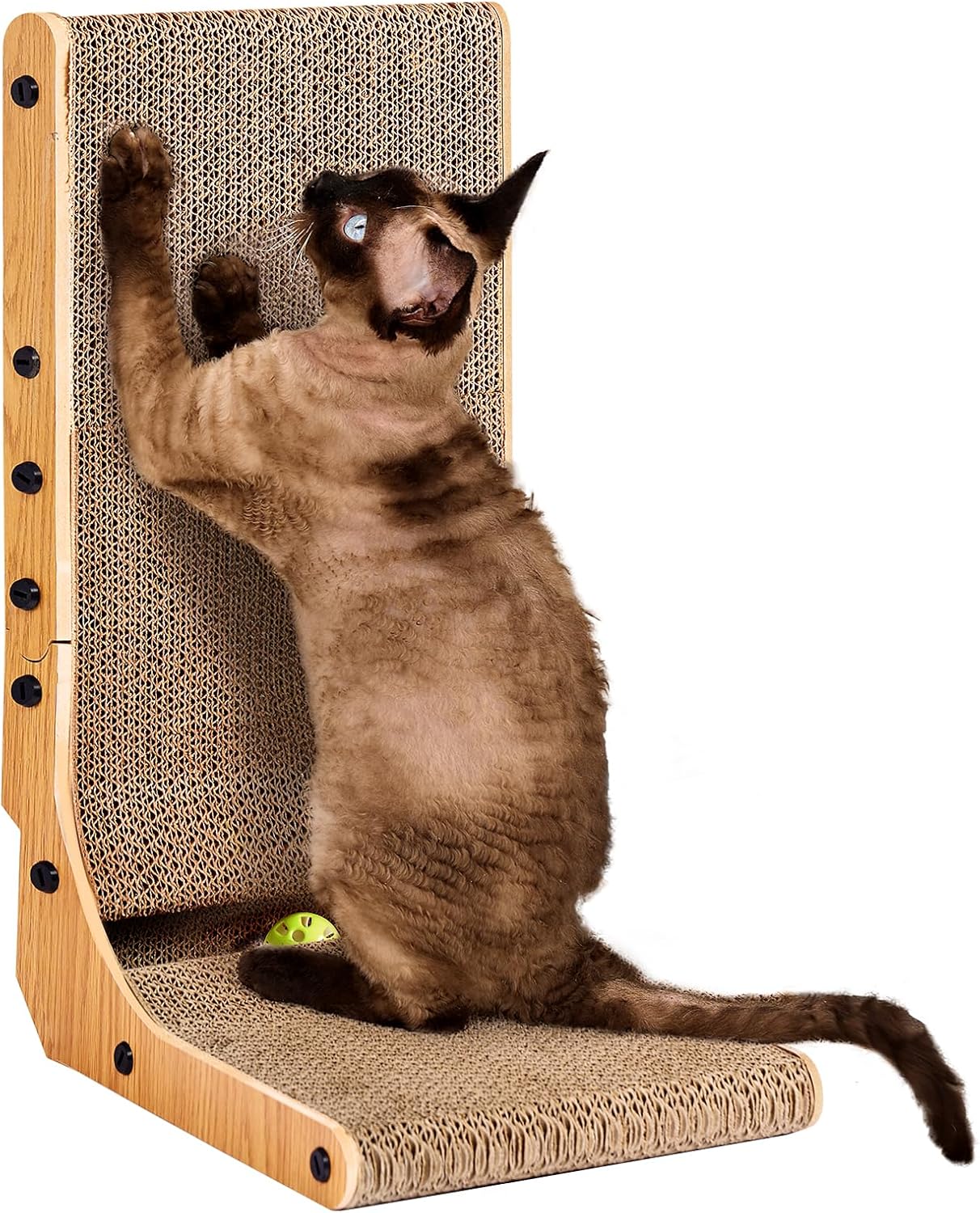 Griffoir en forme de L avec herbe à chat et balle jouet